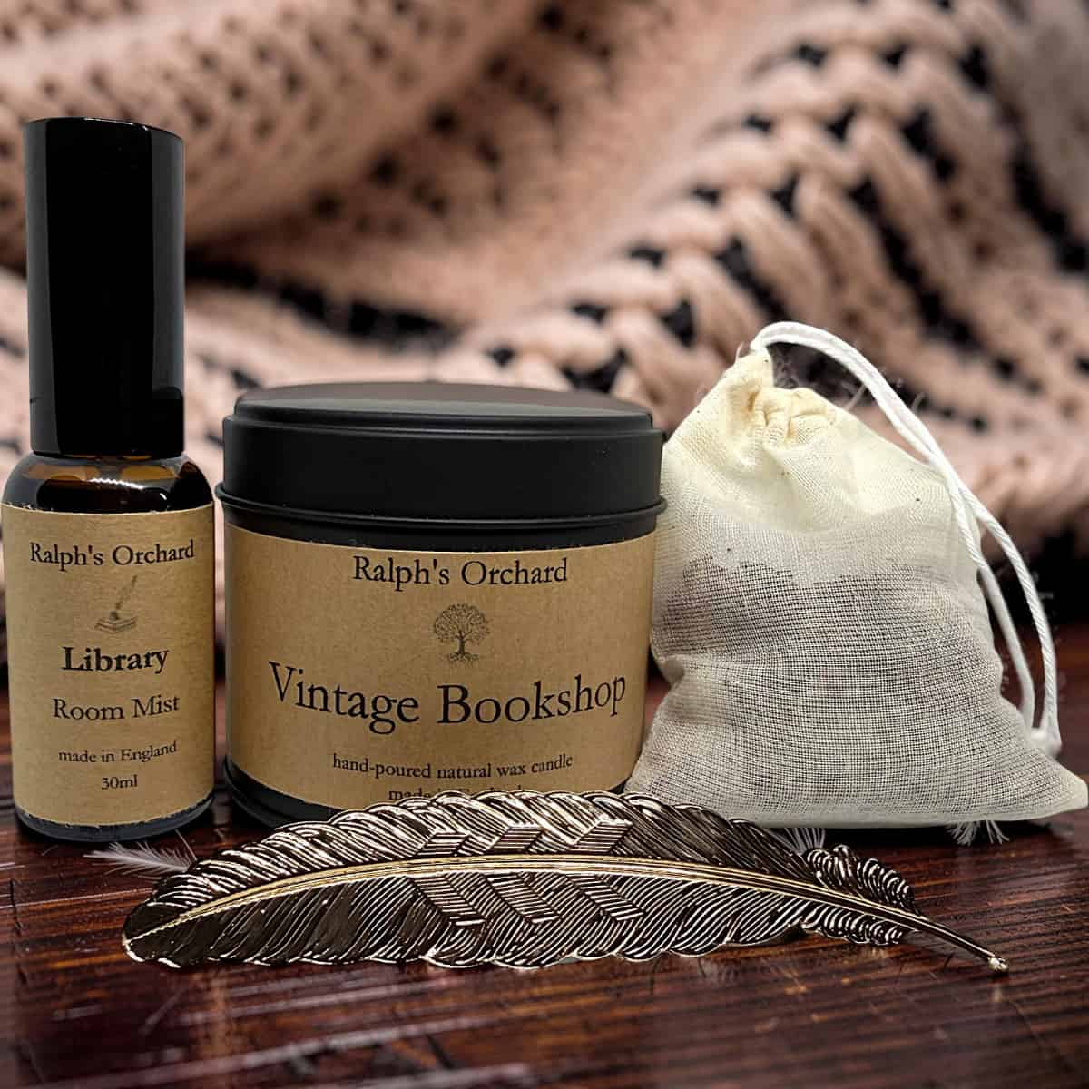 Bookish Evening Gift Set-4