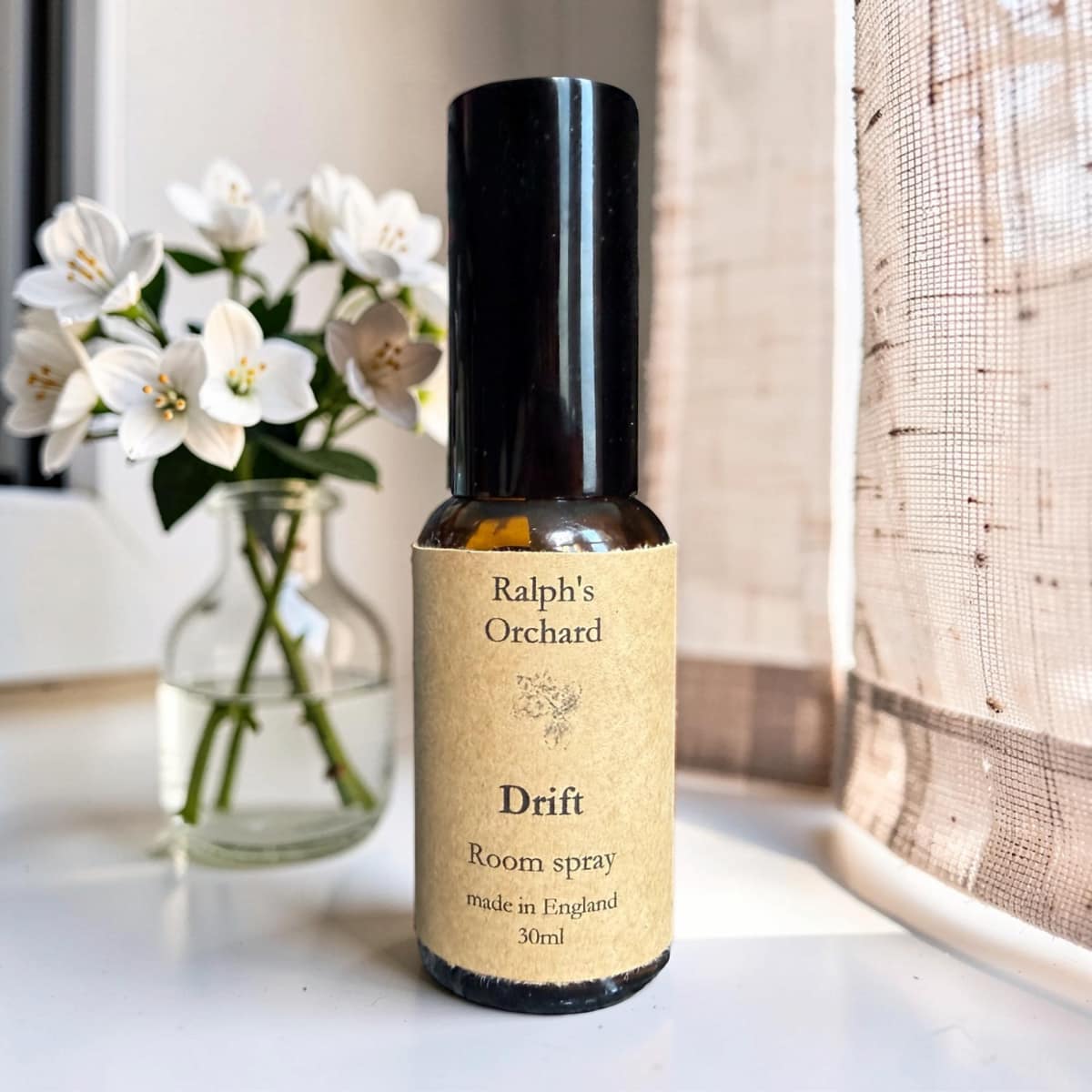 Drift Room Spray | Jasmine, Almond & Heliotrope-1